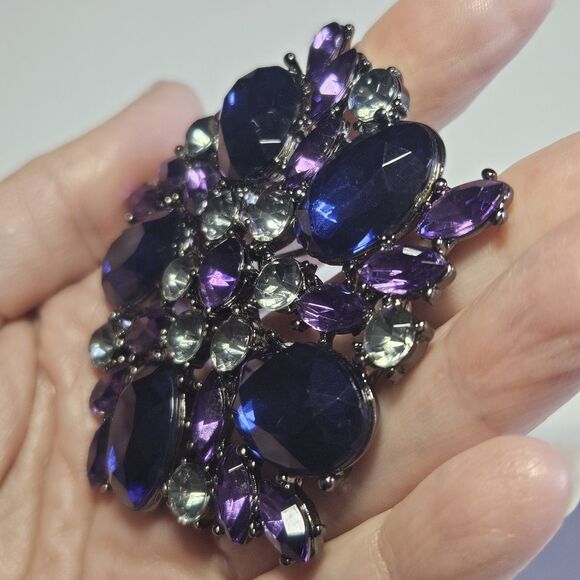 **Final Sale** Dark Silver Tone Purple Blue Gray Rhinestone Brooch - Picture 2 of 9